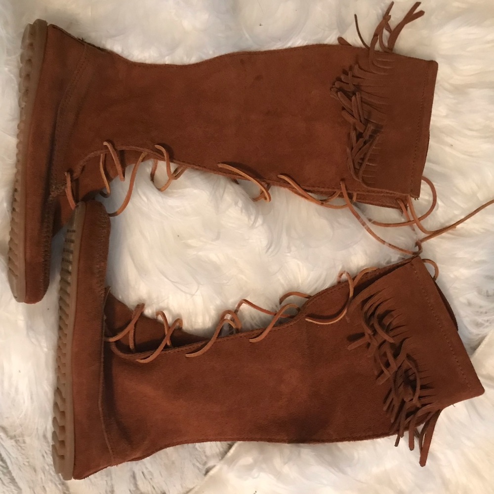 ✨Amazing Minnetonka calf Boots!! ✨